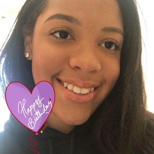 Meet your Posher, Andrea